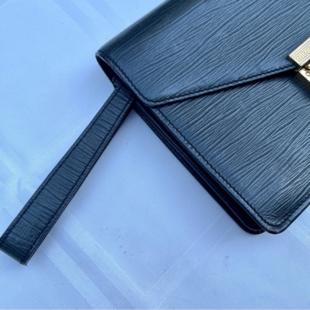 Versace Black Leather Wristlet Clutch Vintage with lock & key - Picture 8 of 17